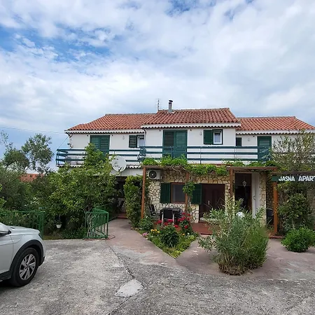 Apartment Jasna Murter